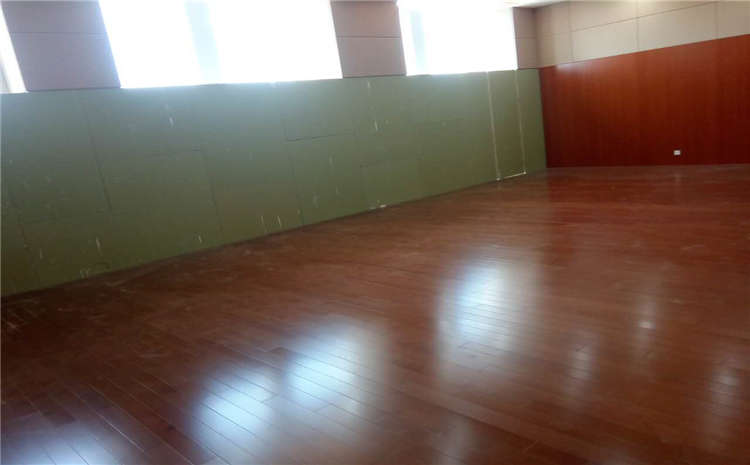 柞木舞臺木地板怎么維修？