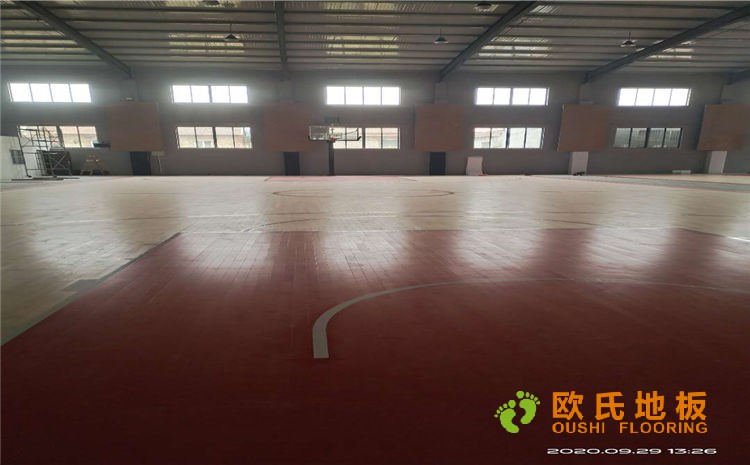 山東淄博市西域城籃球館雙層龍骨木地板項(xiàng)目