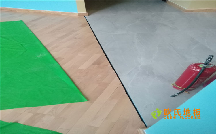 新疆烏魯木齊羽毛球館乒乓球館單龍骨木地板案例